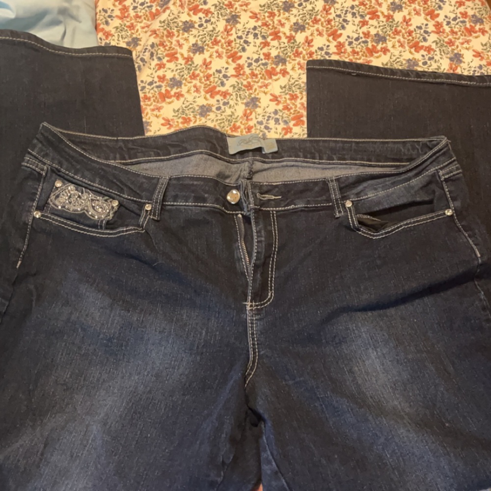 One Zone Woman Pants size 22W
